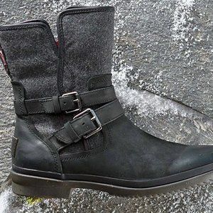 UGG Simmens Waterproof Boot